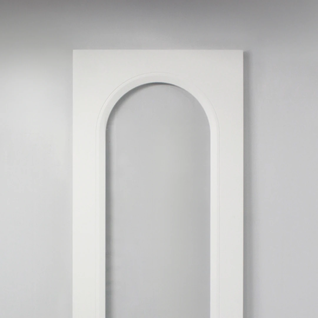 Дверь Omega с полукруглой фрезеровкой